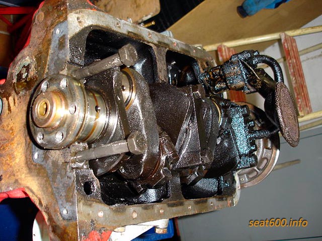 Reparación motor Seat 600