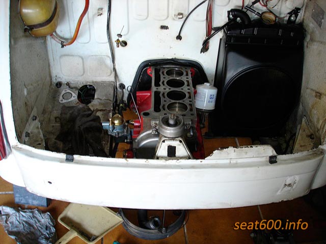 Reparación motor Seat 600